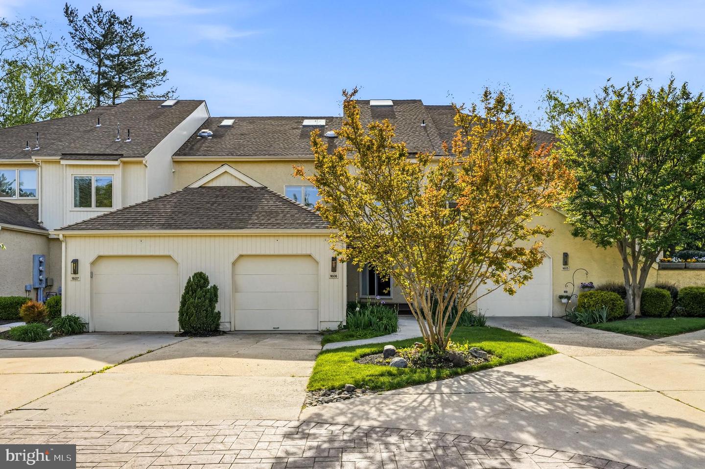 1606 Chanticleer Property Photo 3
