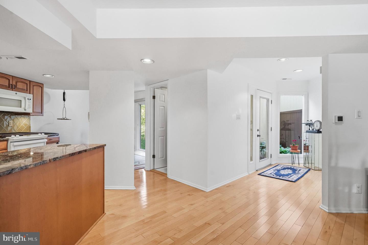 1606 Chanticleer Property Photo 8