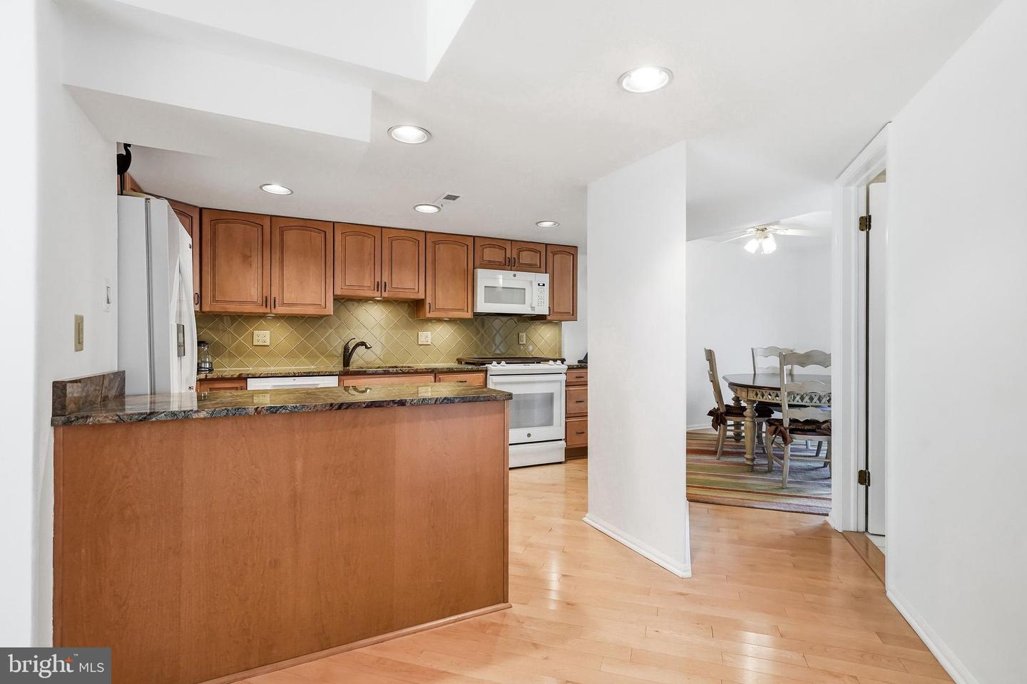 1606 Chanticleer Property Photo 11
