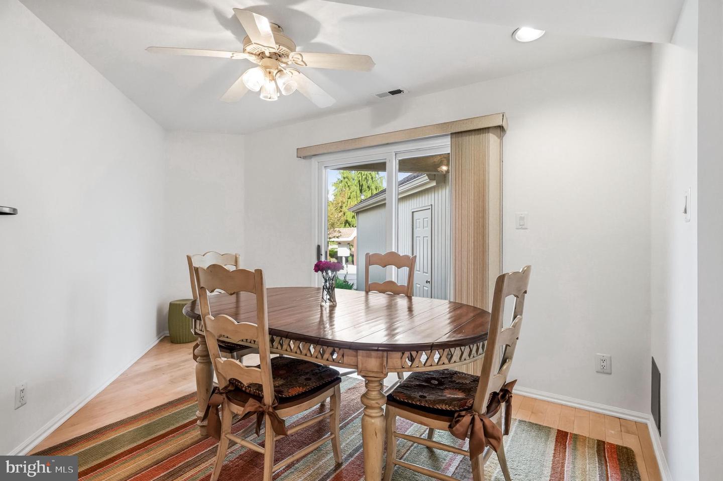 1606 Chanticleer Property Photo 12