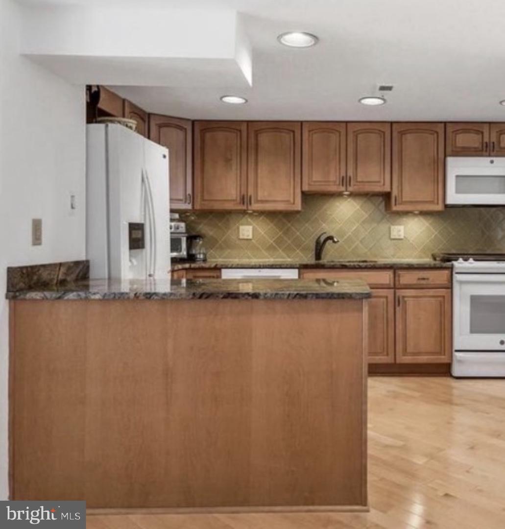 1606 Chanticleer Property Photo 21