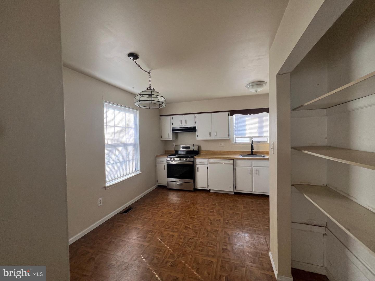 785 Jarvis Rd #b Property Photo 8