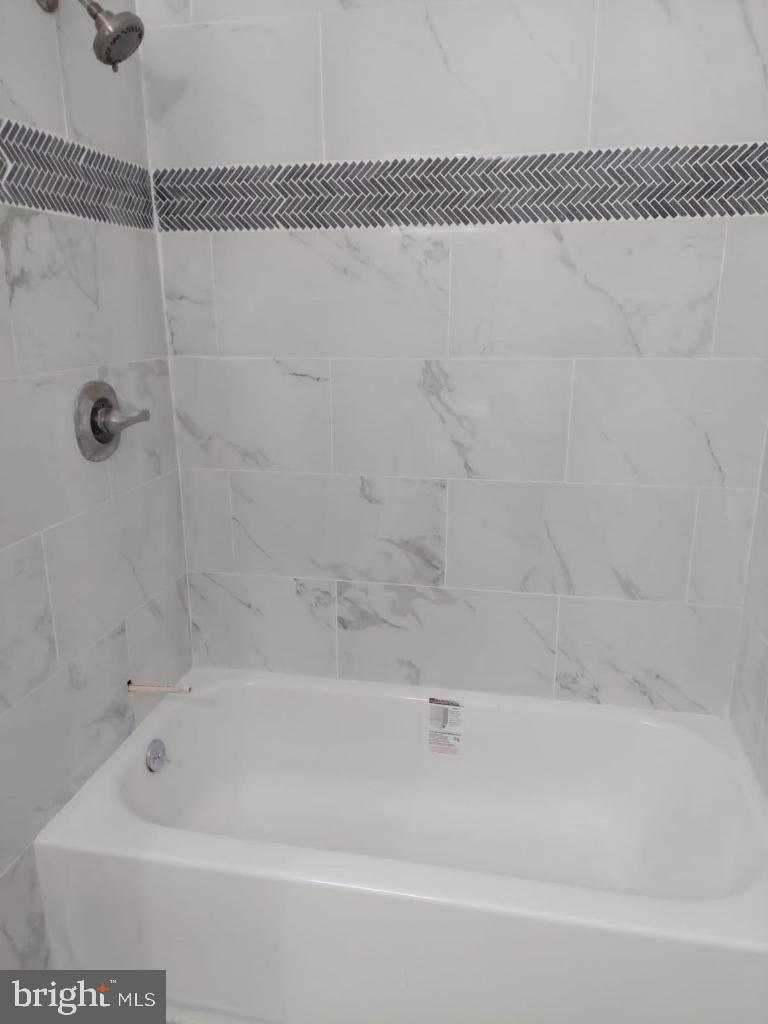 1703 Bromley Estates Property Photo 10