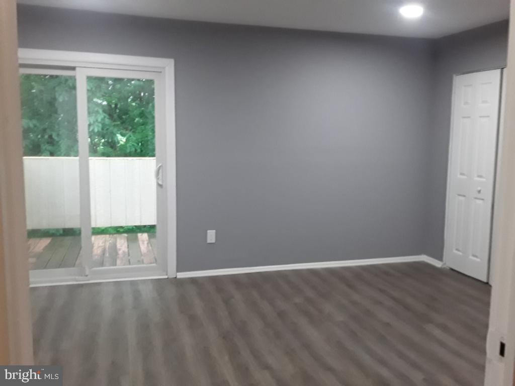 1703 Bromley Estates Property Photo 11
