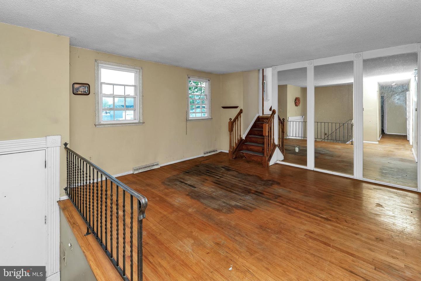 16 Constitution Rd Property Photo 11