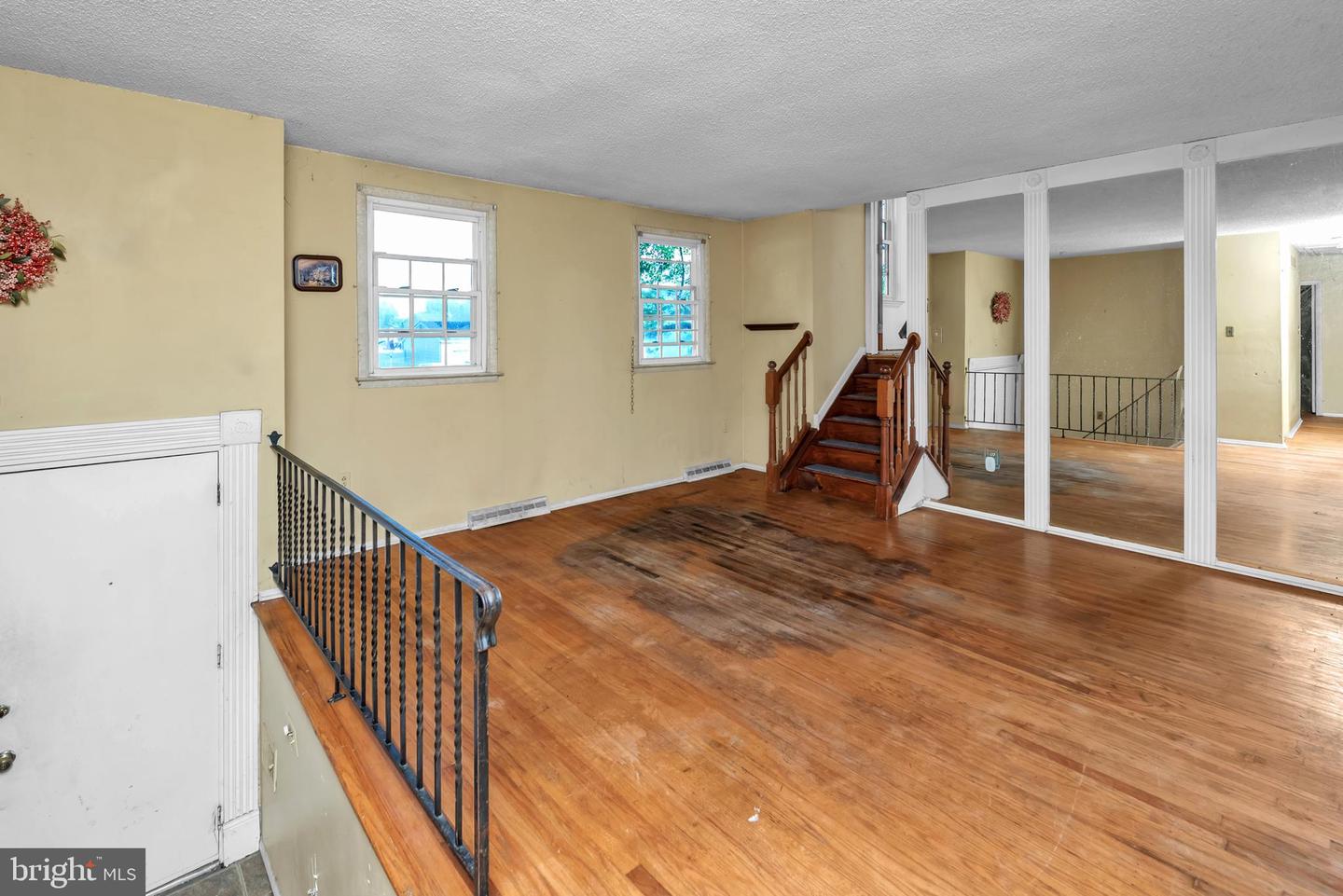 16 Constitution Rd Property Photo 12