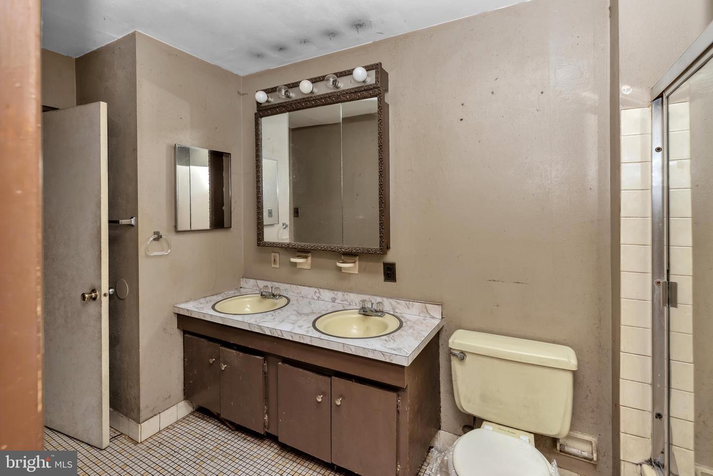 16 Constitution Rd Property Photo 27