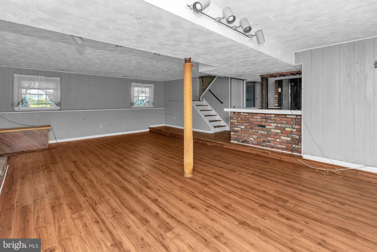 16 Constitution Rd Property Photo 52