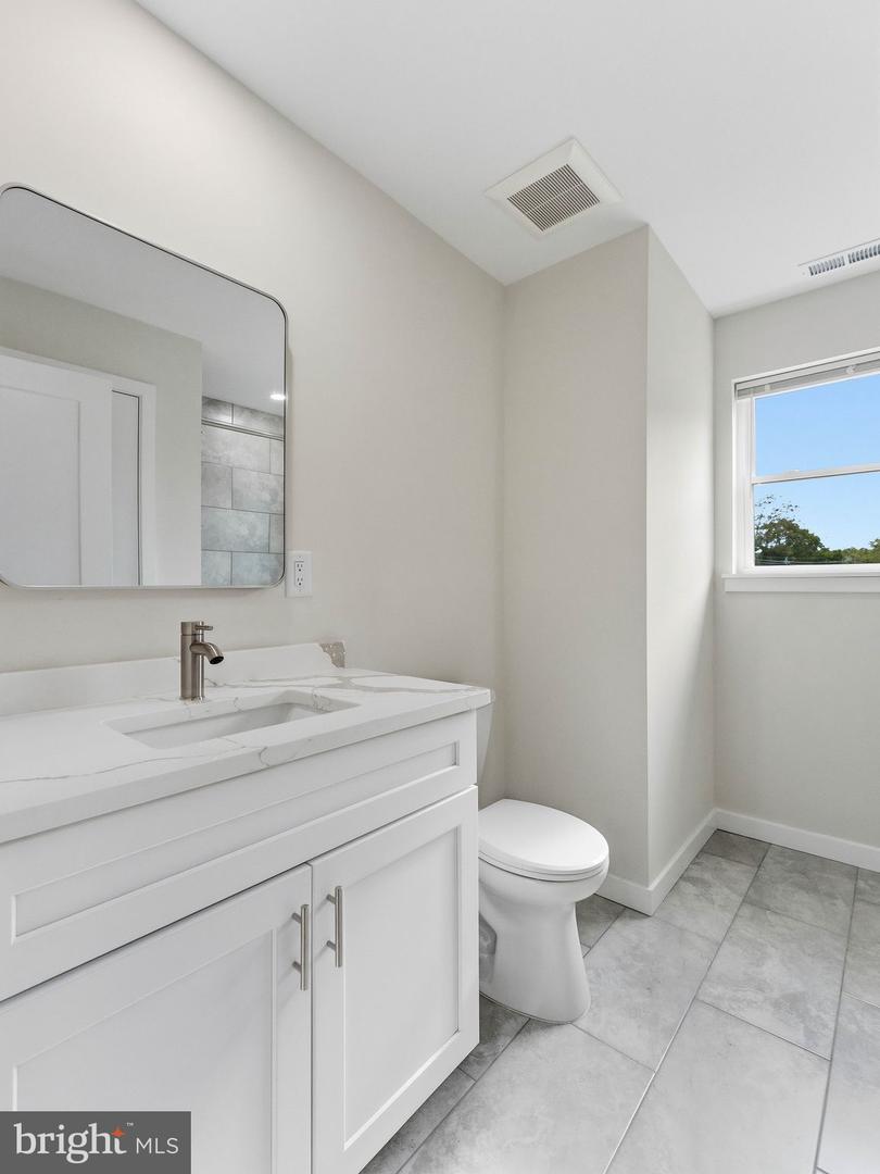 429 Almonesson Rd Property Photo 31