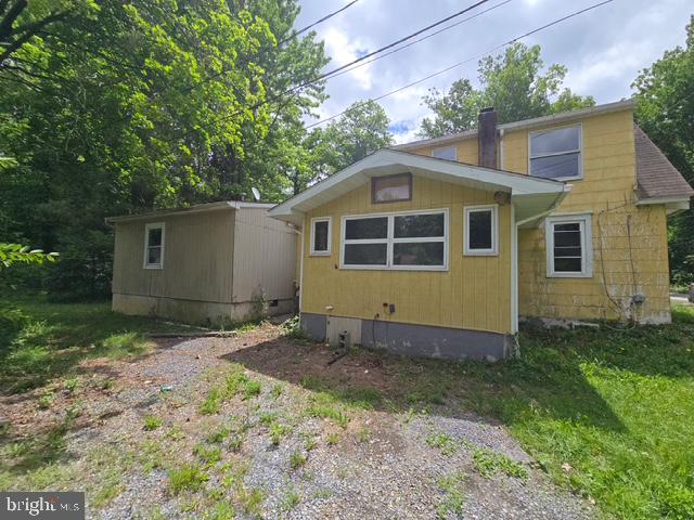 239 Garfield Ave Property Photo 3