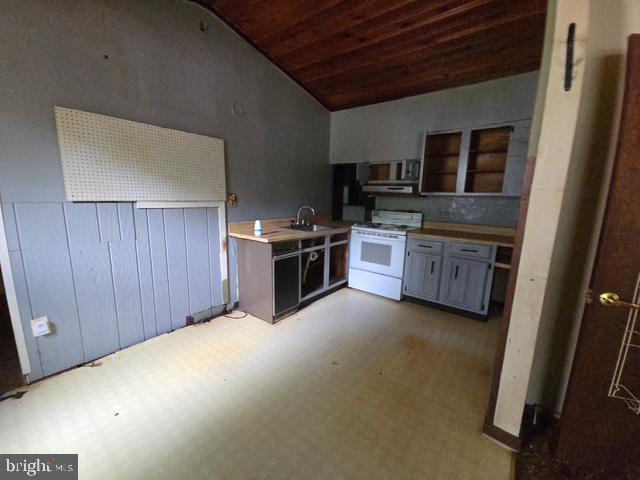 239 Garfield Ave Property Photo 9