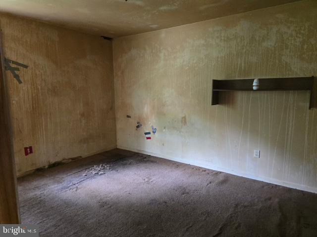 239 Garfield Ave Property Photo 14