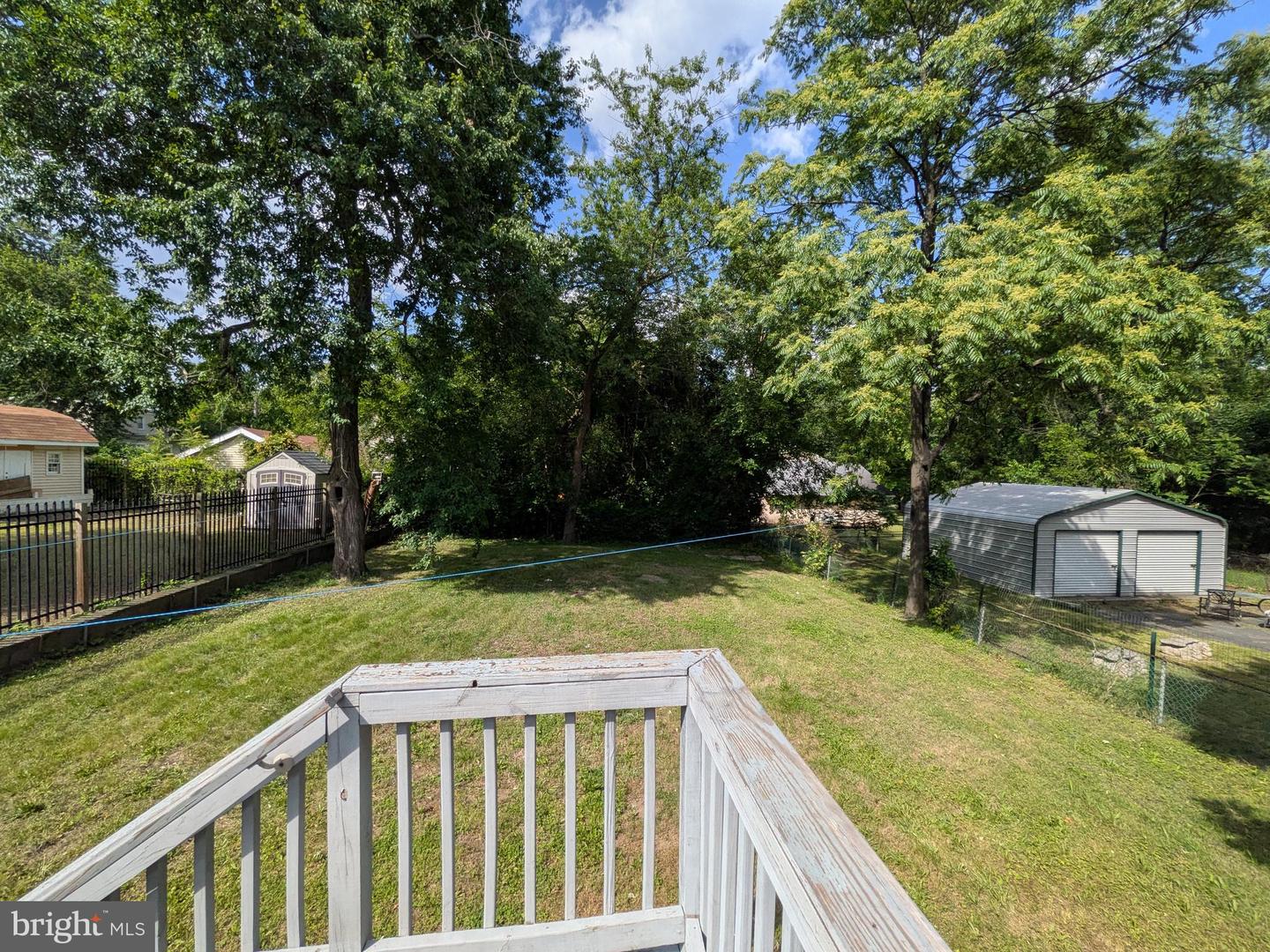 860 Velde Ave Property Photo 16
