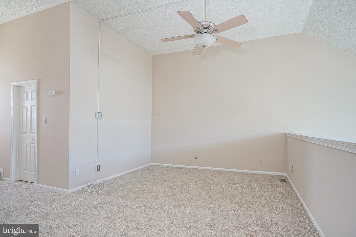 4036 Main St Property Photo 15