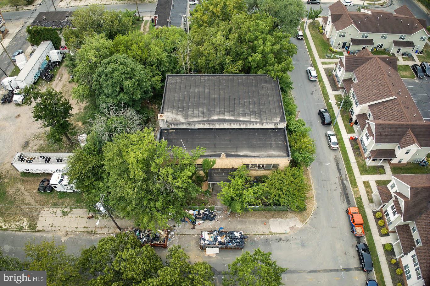 678 Florence St Property Photo 5