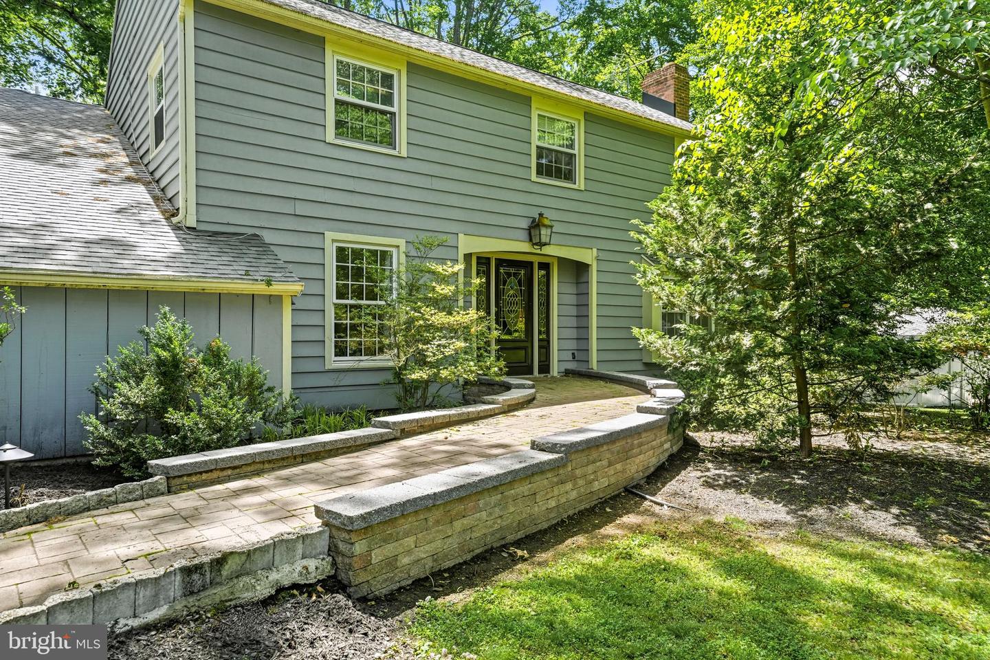 12 HESSIAN WAY Property Photo 1