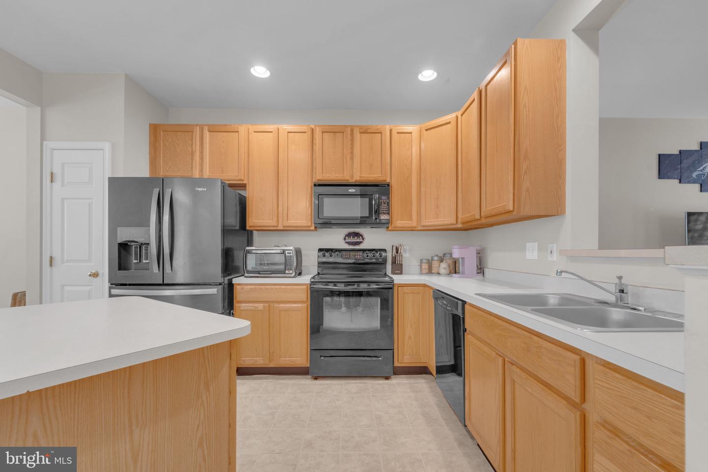 3 Saddle Ln Property Photo 9