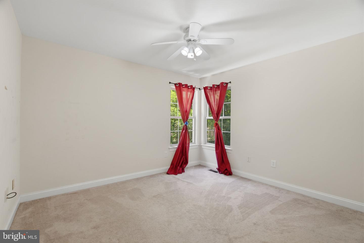 41 Farmhouse Ln Property Photo 30