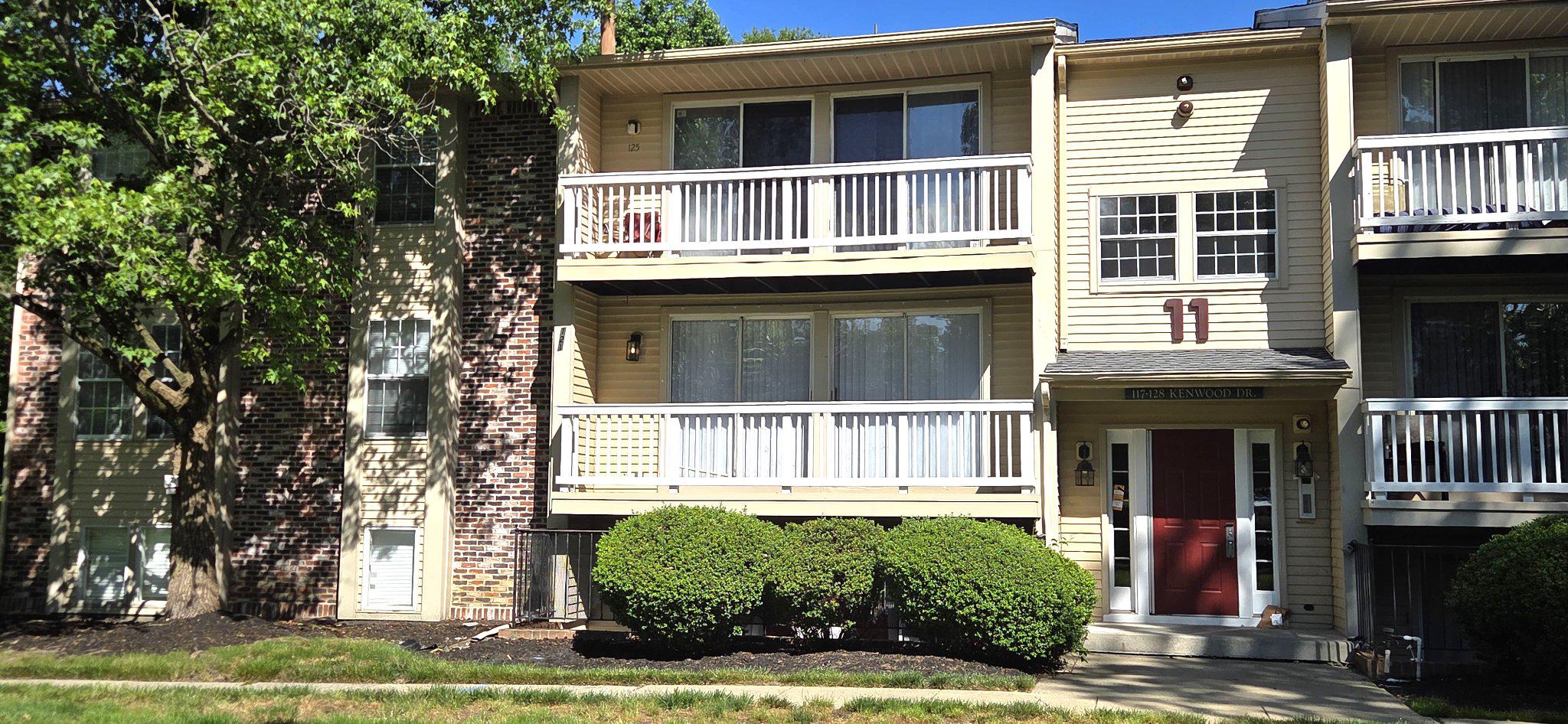 121 Kenwood Dr Property Photo 3