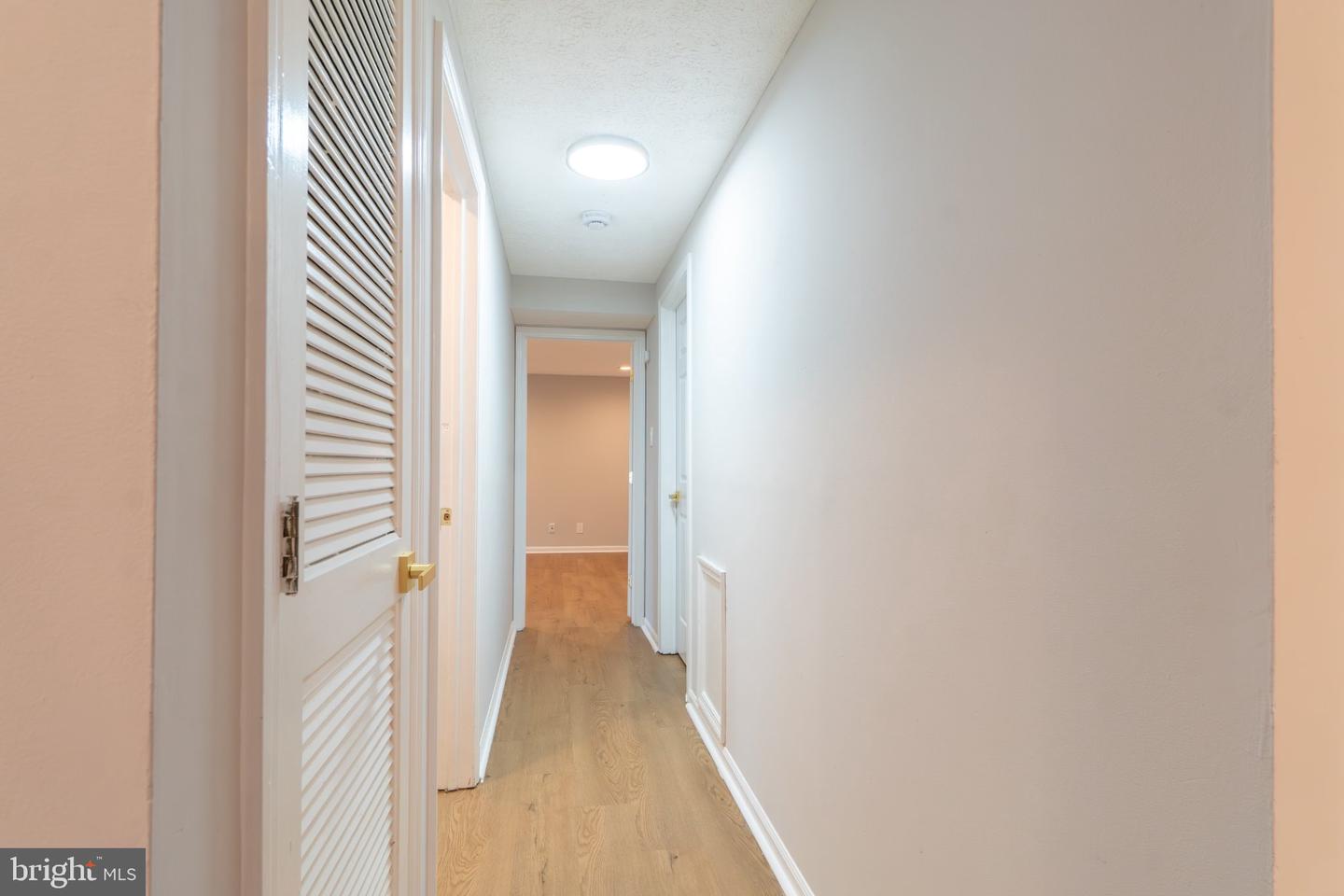 121 Kenwood Dr Property Photo 18