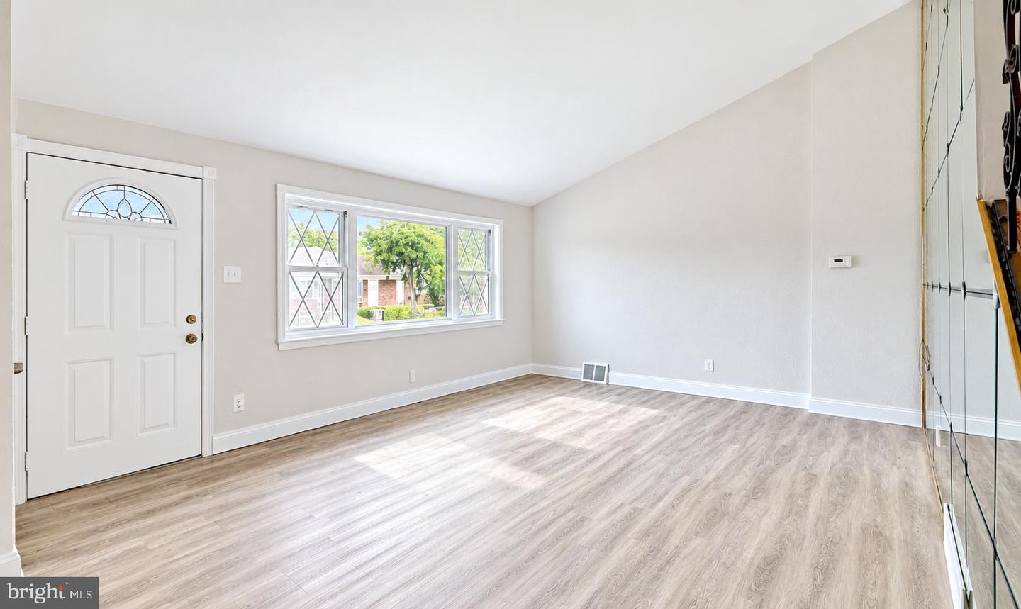 1124 Lake Shore Property Photo 4