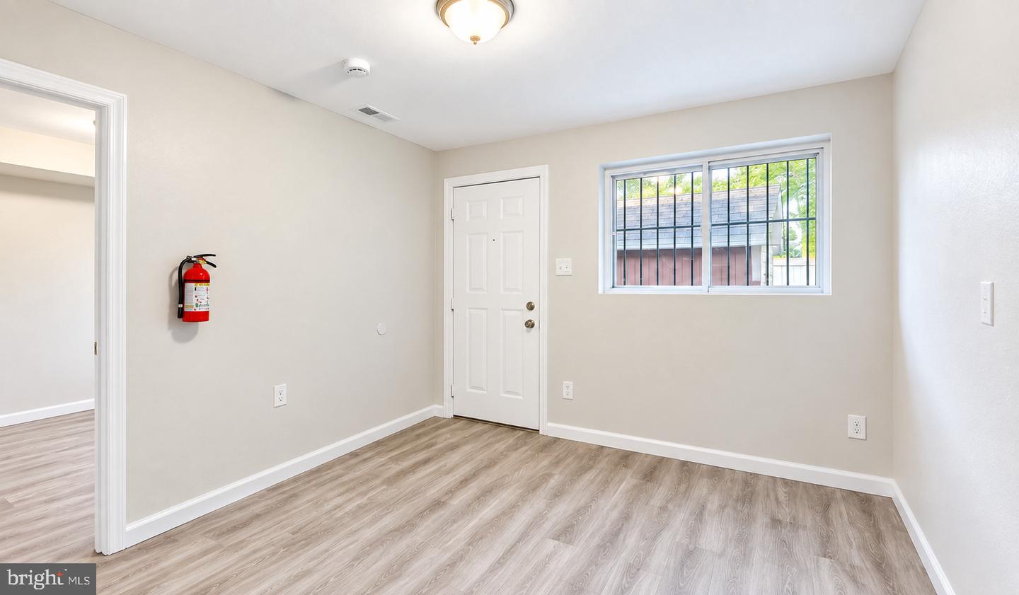 1124 Lake Shore Property Photo 8