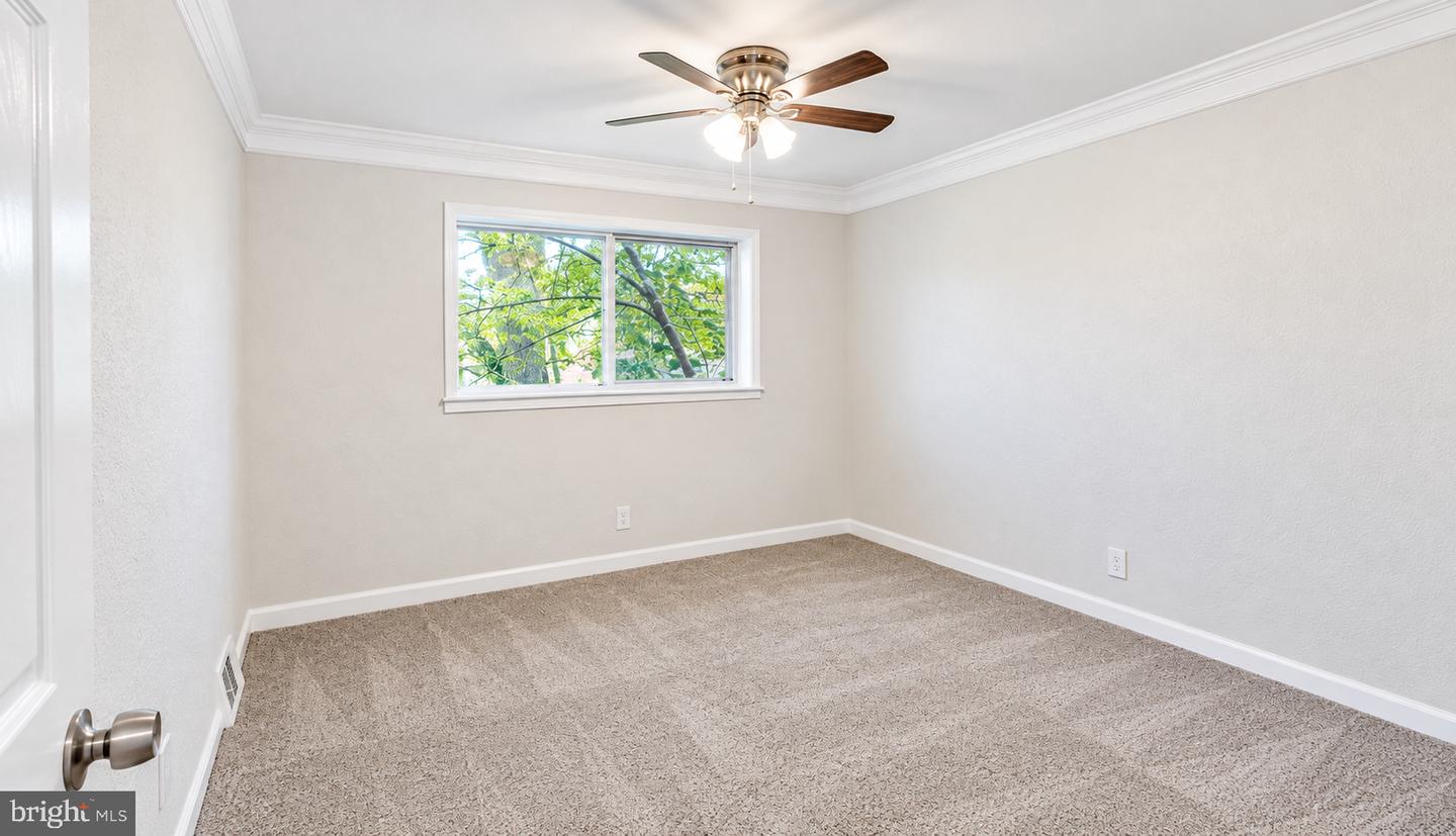 1124 Lake Shore Property Photo 11