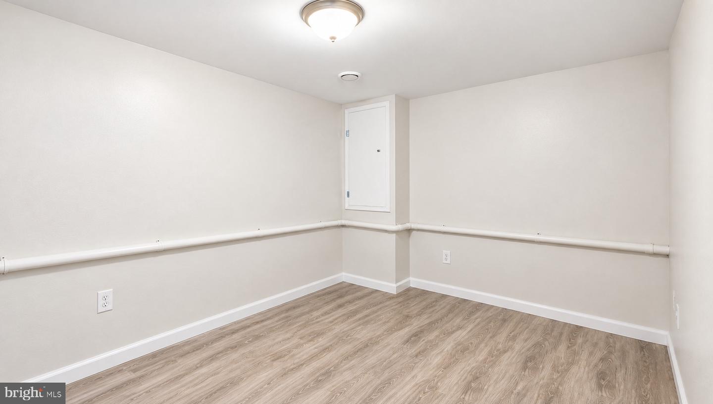 1124 Lake Shore Property Photo 12