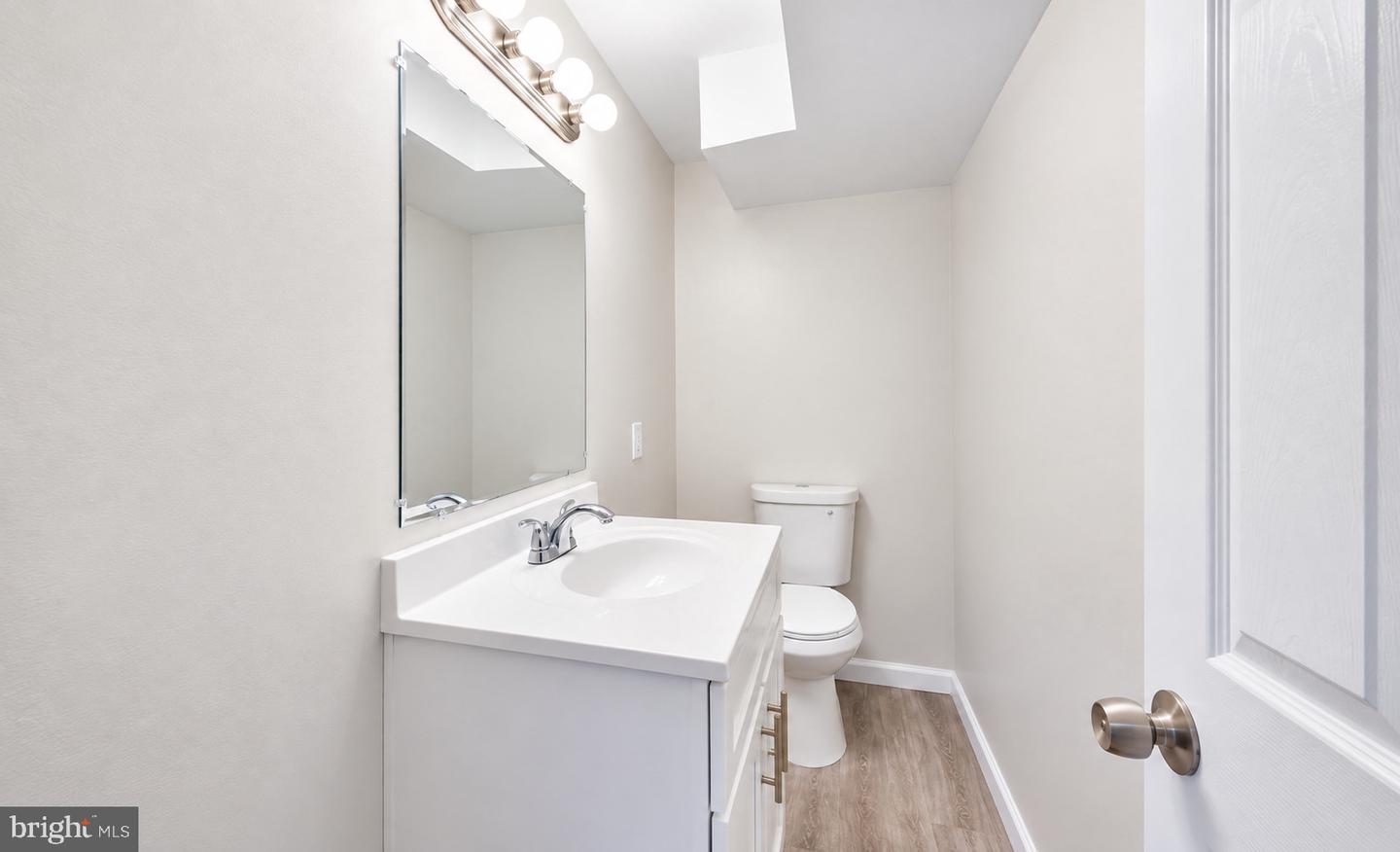 1124 Lake Shore Property Photo 13