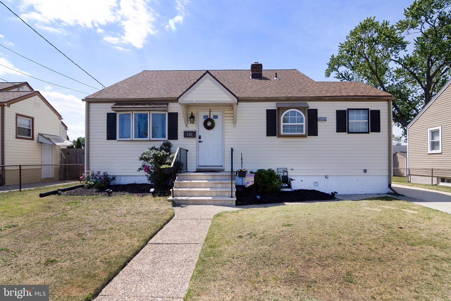 140 Princeton Ave Property Photo 1