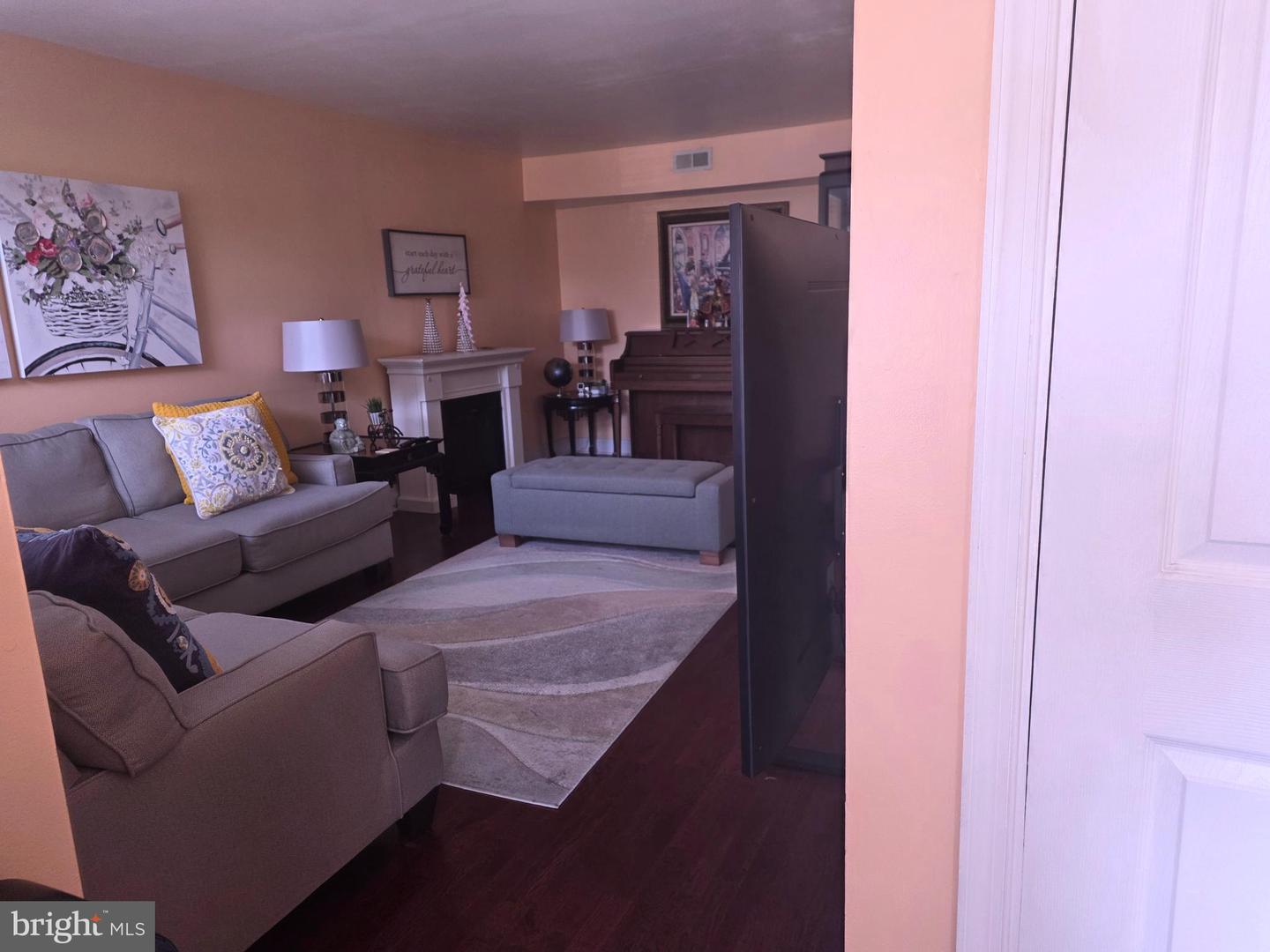 1502 Roberts Way Property Photo 5