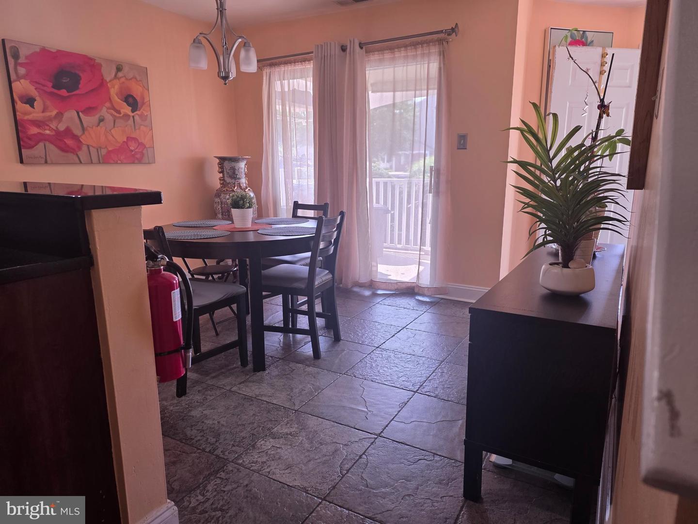 1502 Roberts Way Property Photo 7