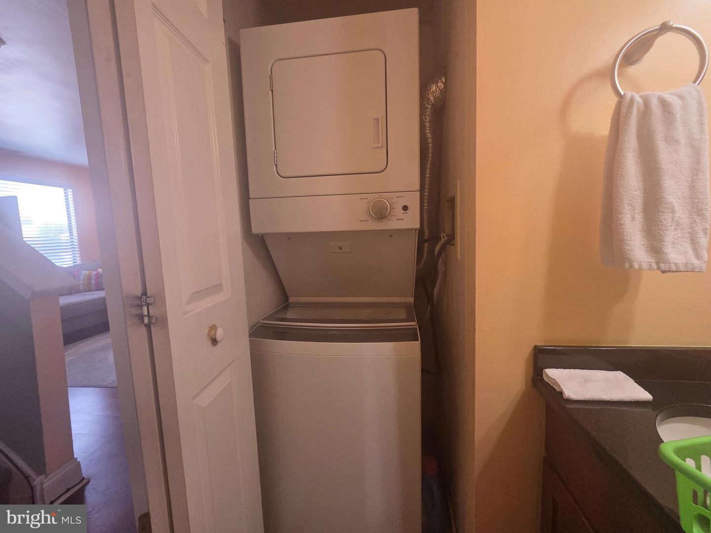 1502 Roberts Way Property Photo 9