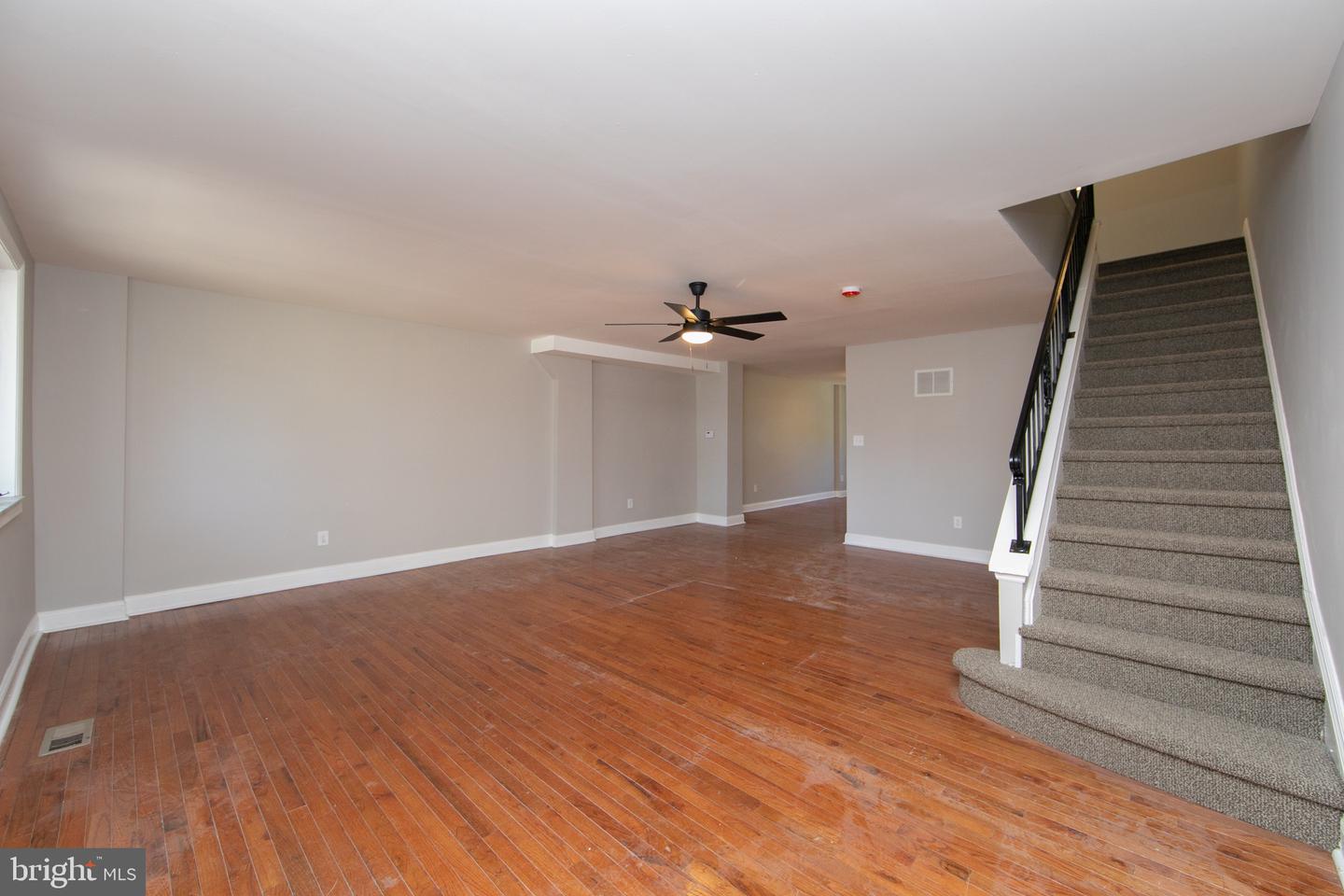 1553 Wildwood Ave Property Photo 2