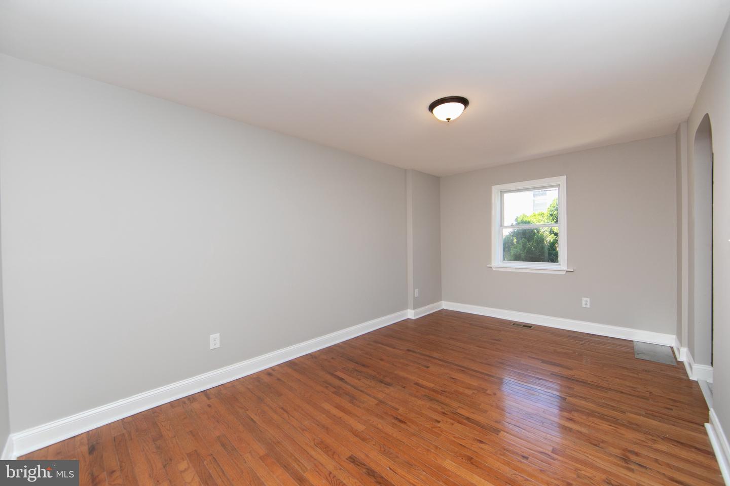 1553 Wildwood Ave Property Photo 5