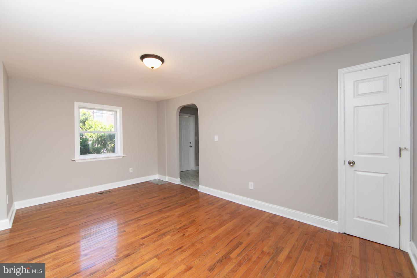 1553 Wildwood Ave Property Photo 6