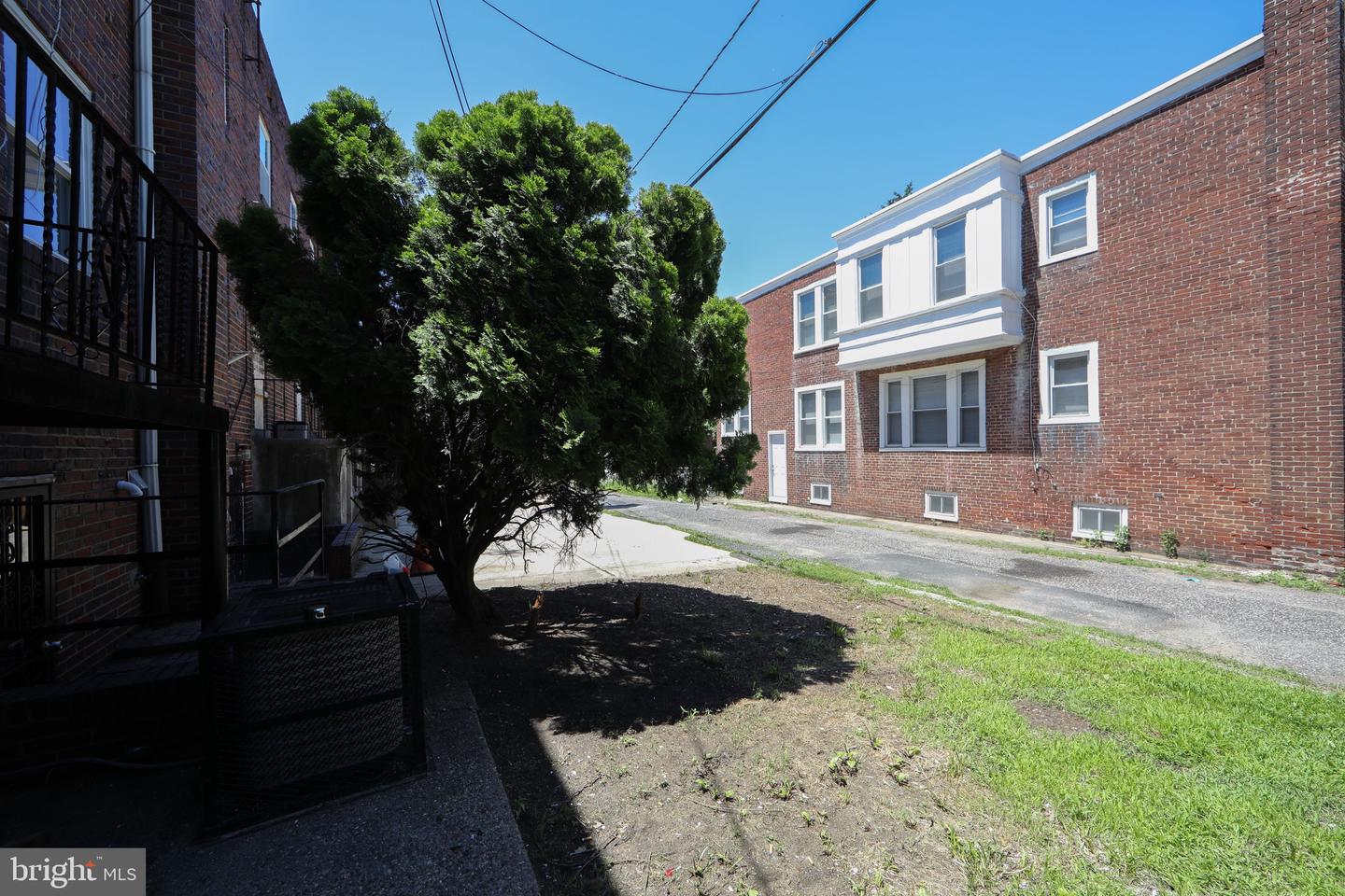 1553 Wildwood Ave Property Photo 33