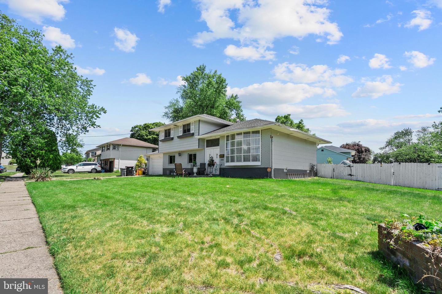 1000 Prospect Ln Property Photo 1