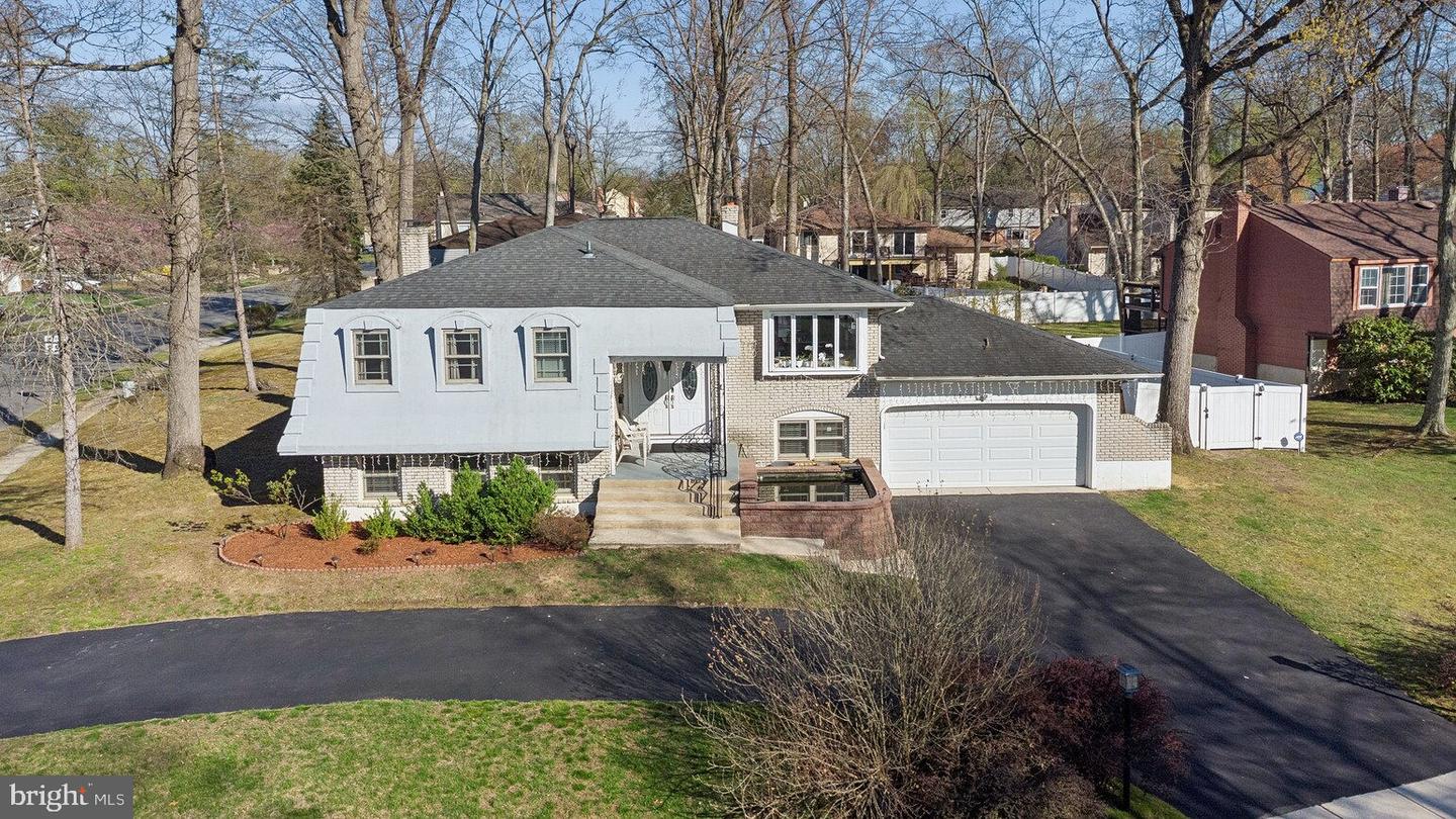 1931 Birchwood Ct Property Photo 1