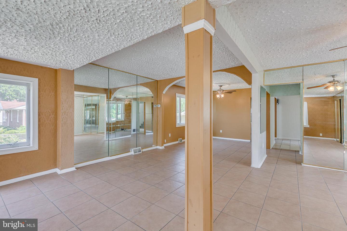 3320 Gladwyn Ave Property Photo 6