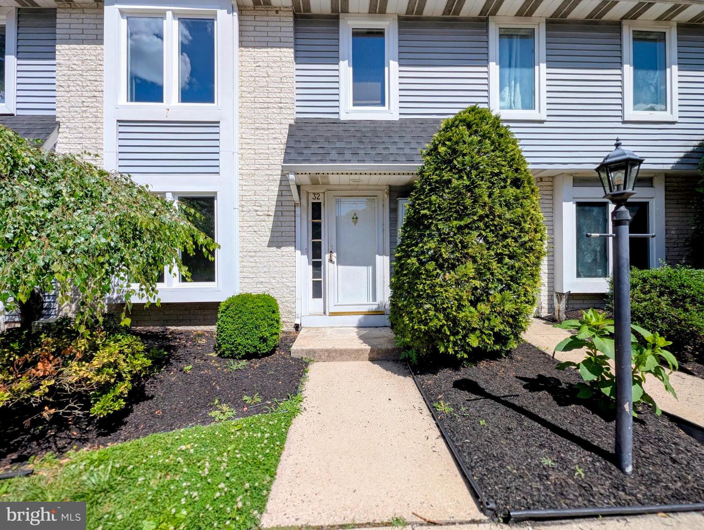 32 APPLEY CT