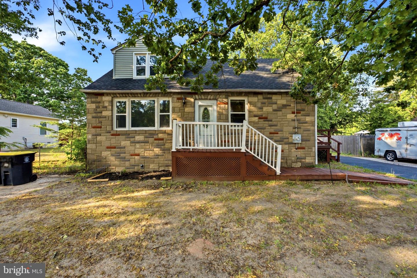 339 Magnolia Ave Property Photo 1