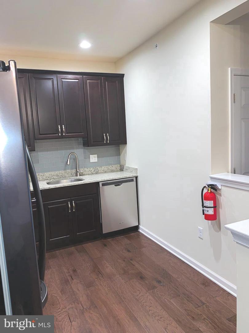 4743 Champions Run Property Photo 13
