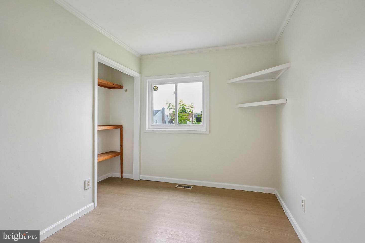 50 E Maple Ave Property Photo 19