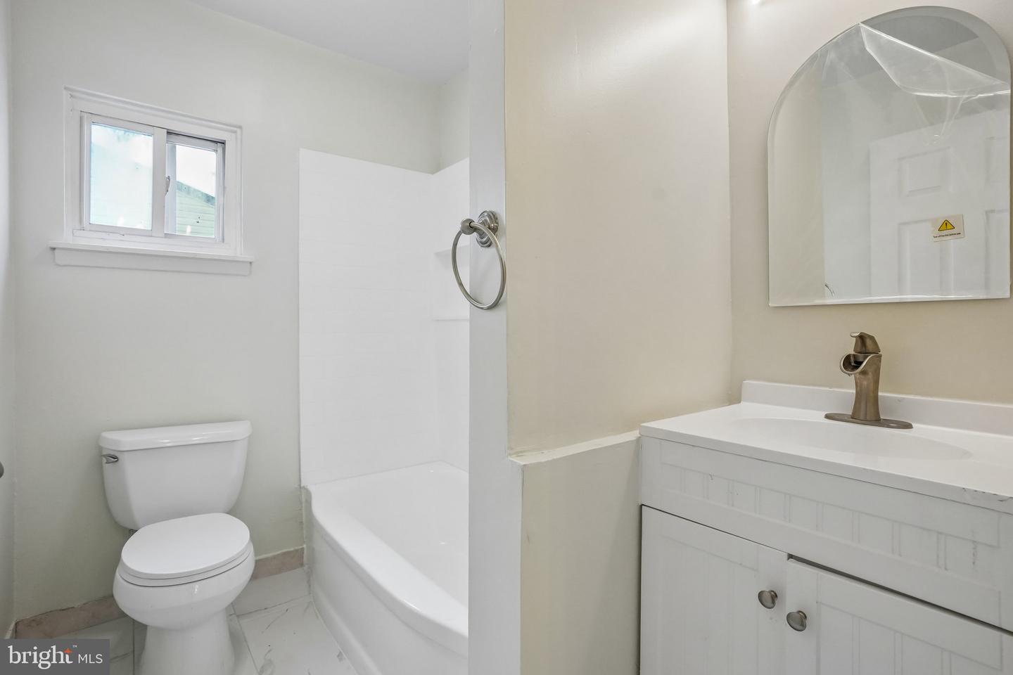 50 E Maple Ave Property Photo 23