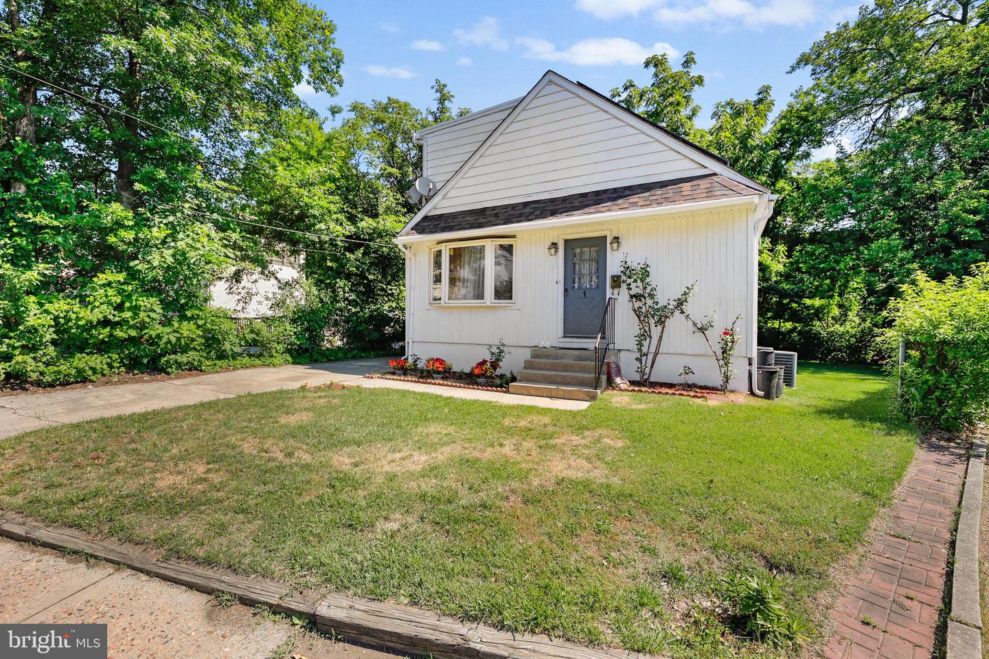 1 Page Ave Property Photo 16