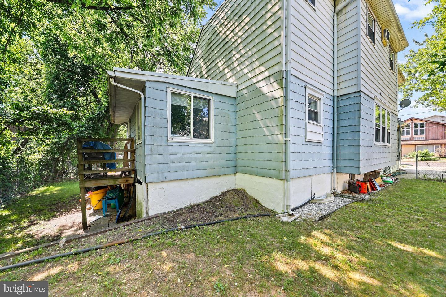 1 Page Ave Property Photo 17