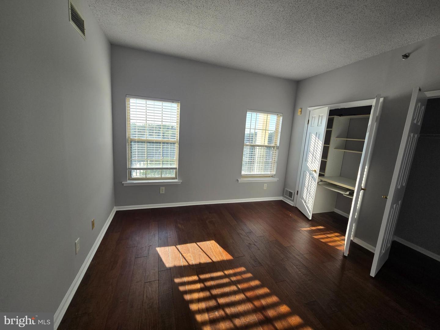 6163 Main St Property Photo 21