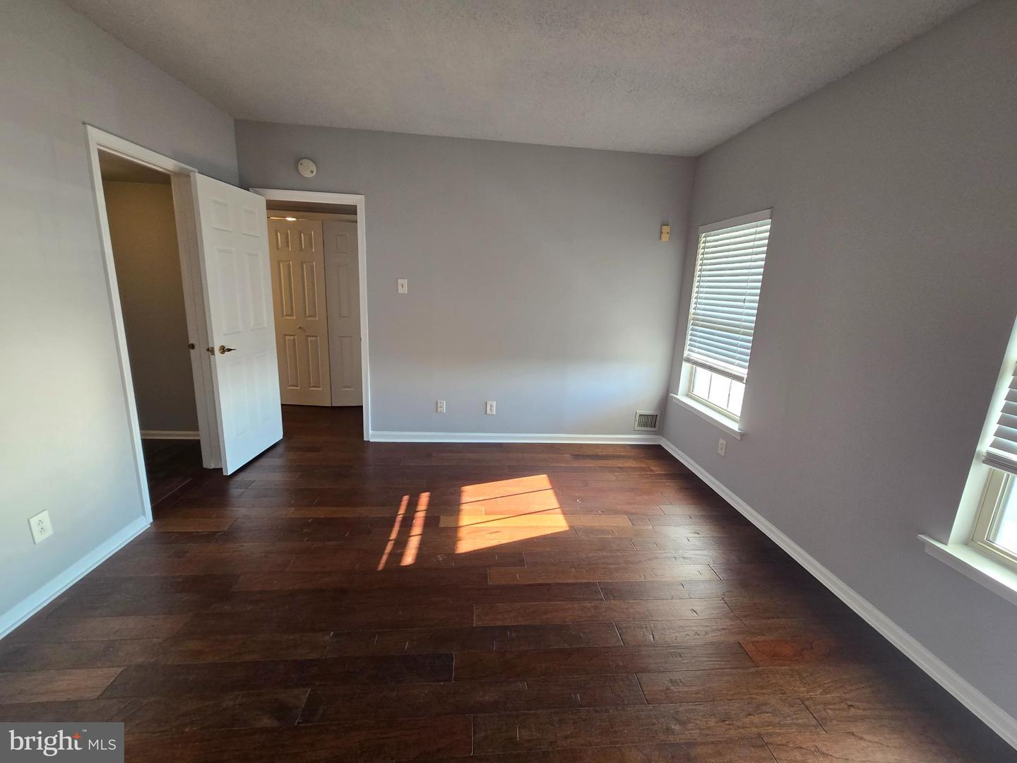 6163 Main St Property Photo 30