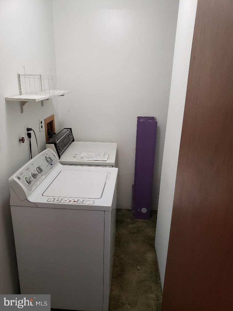 107 W Branch Ave Property Photo 8